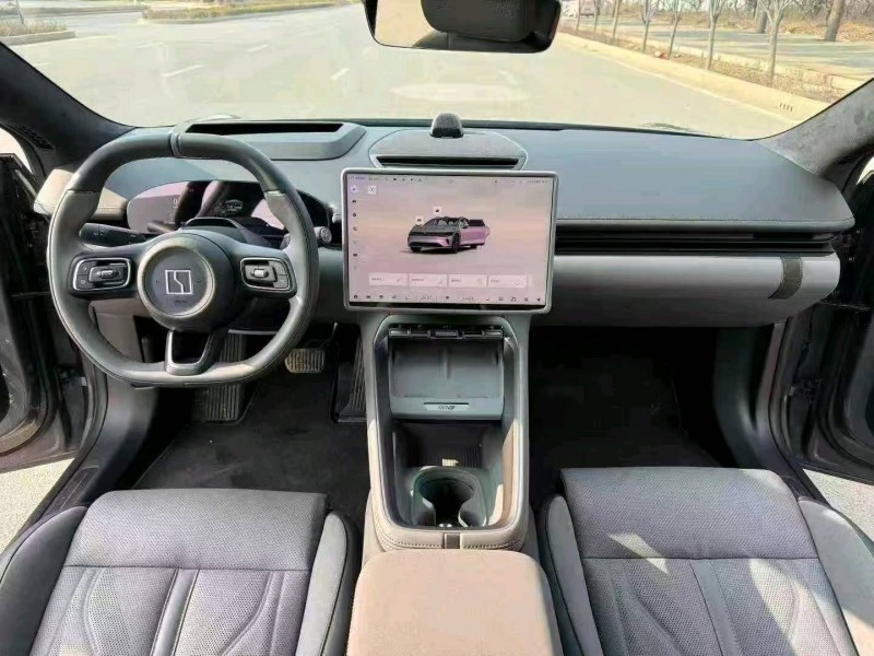 枣庄25年极氪汽车0077