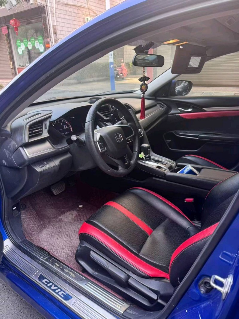 长沙17年本田思域4