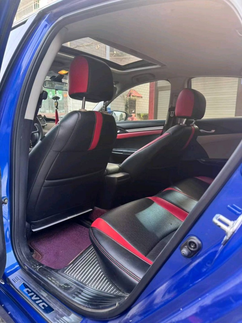 长沙17年本田思域6