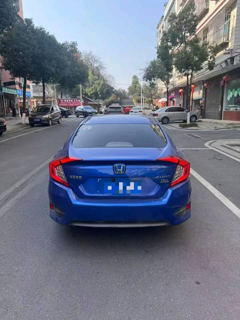 长沙17年本田思域7