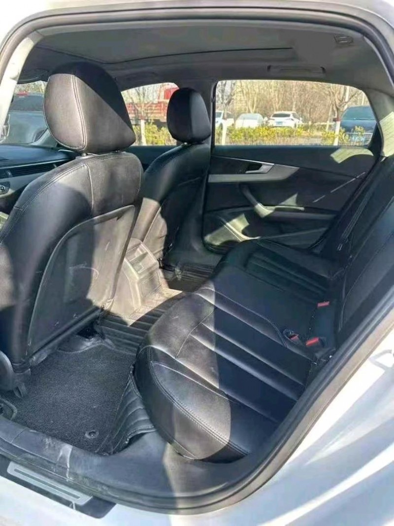 青岛19年奥迪A4L3