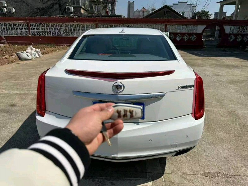 济南15年凯迪拉克XTS9