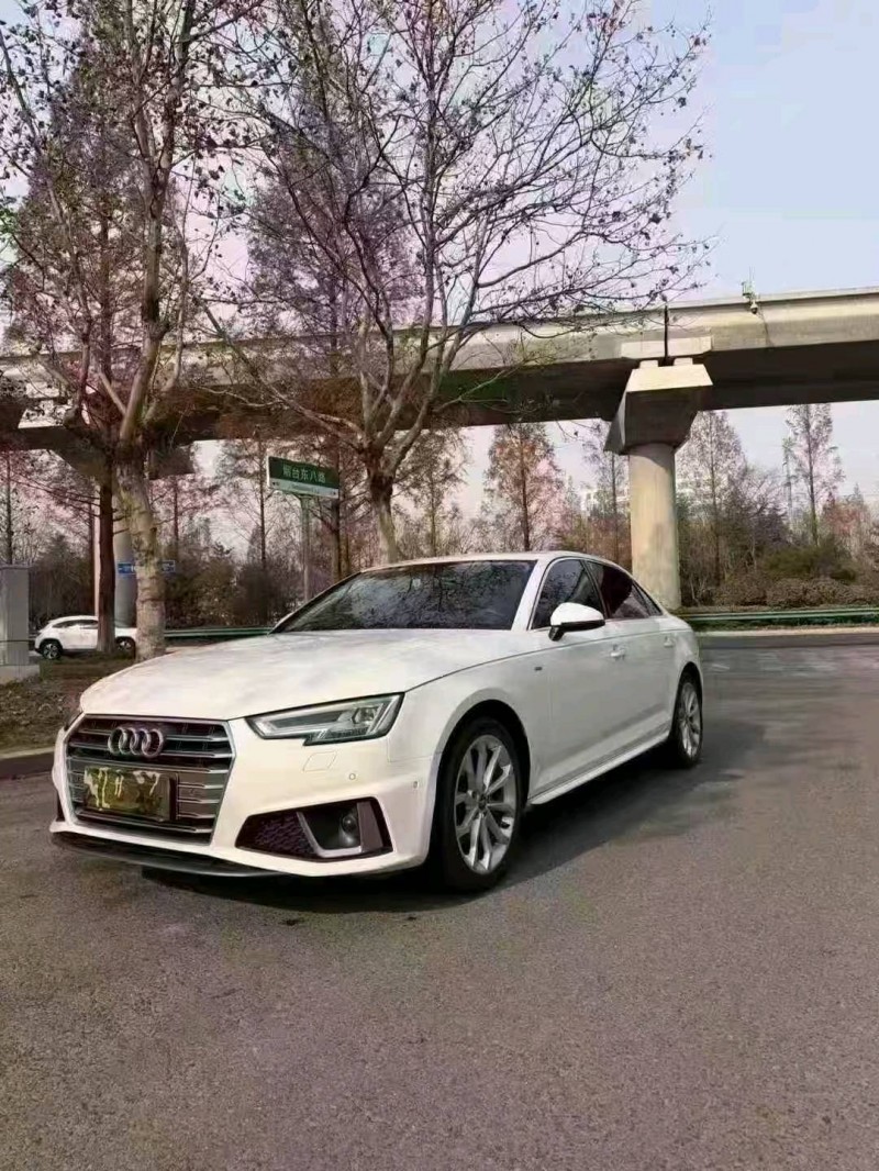 青岛19年奥迪A4L3