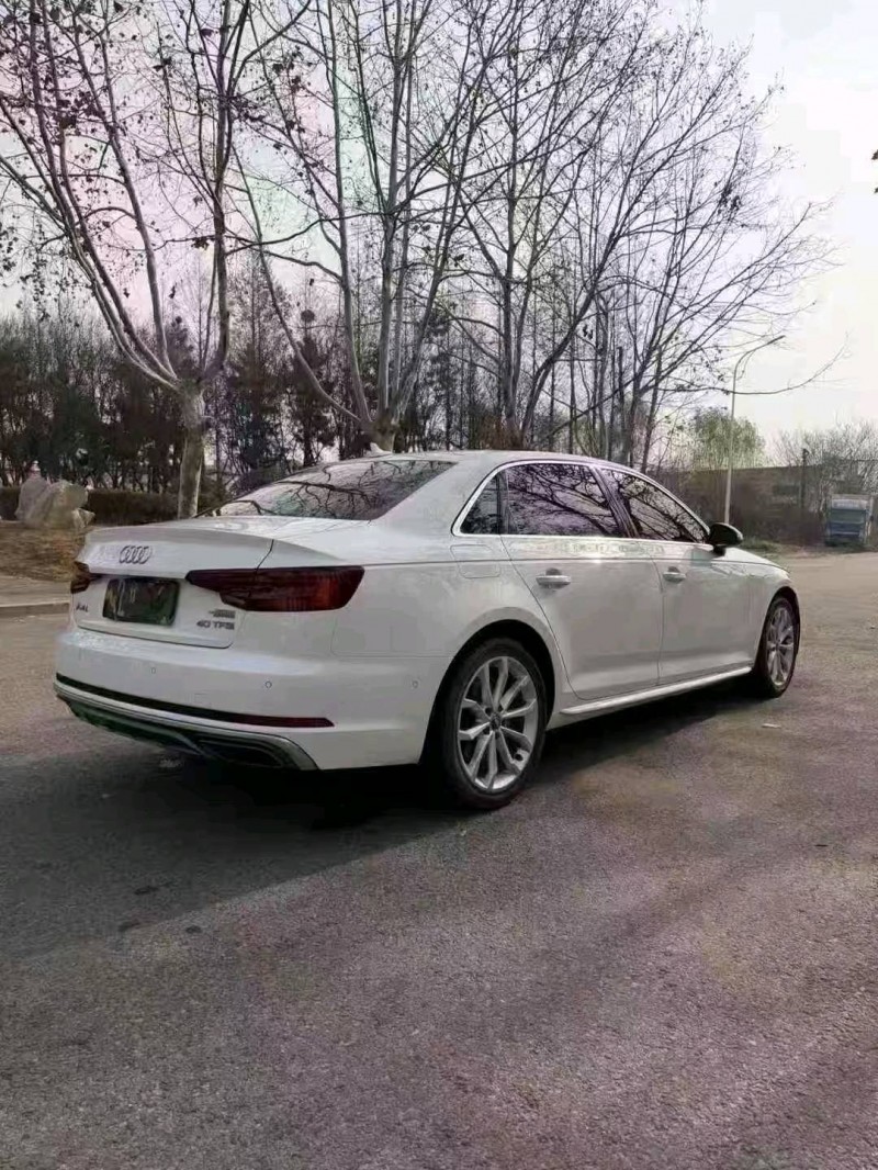 青岛19年奥迪A4L6