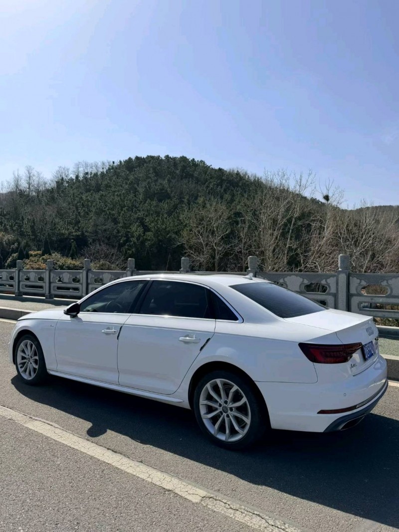 青岛18年奥迪A4L8