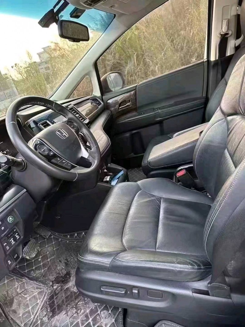 广州19年本田艾力绅8