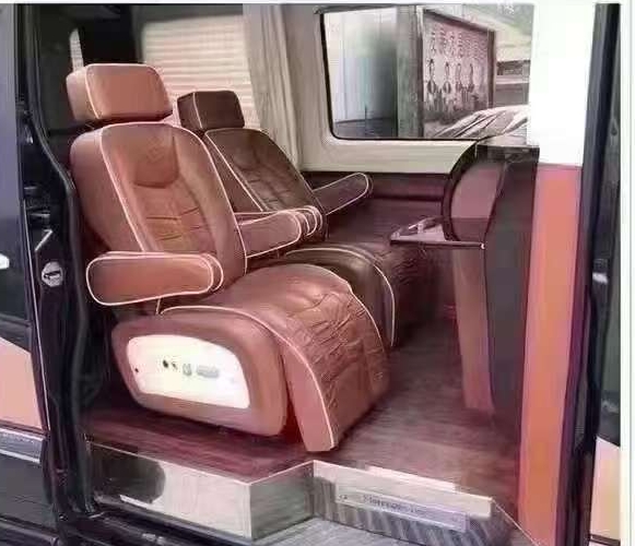 济宁14年奔驰斯宾特4