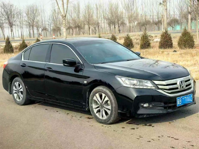 唐山15年本田雅阁3