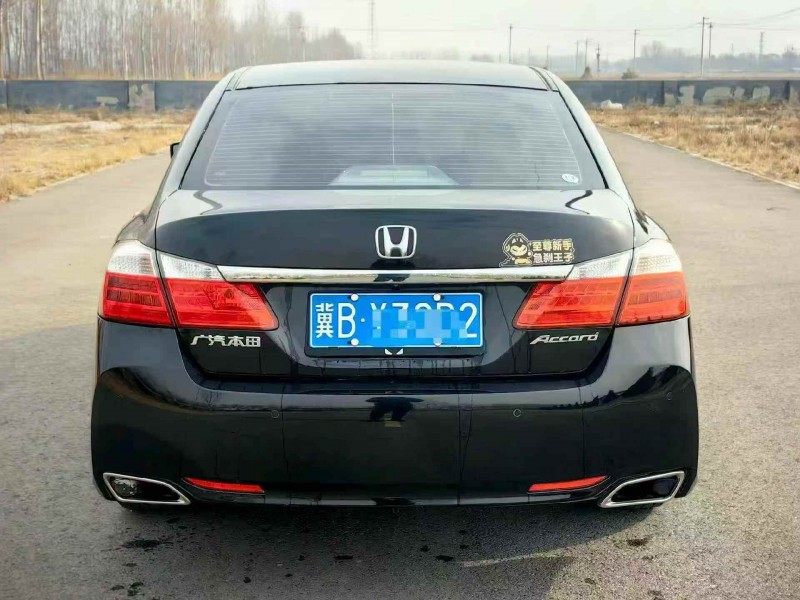 唐山15年本田雅阁9