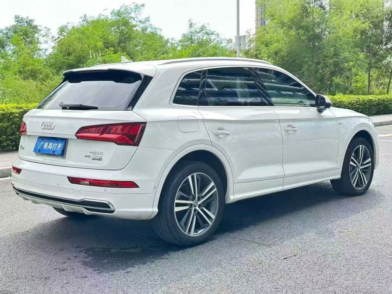 东莞20年奥迪Q58