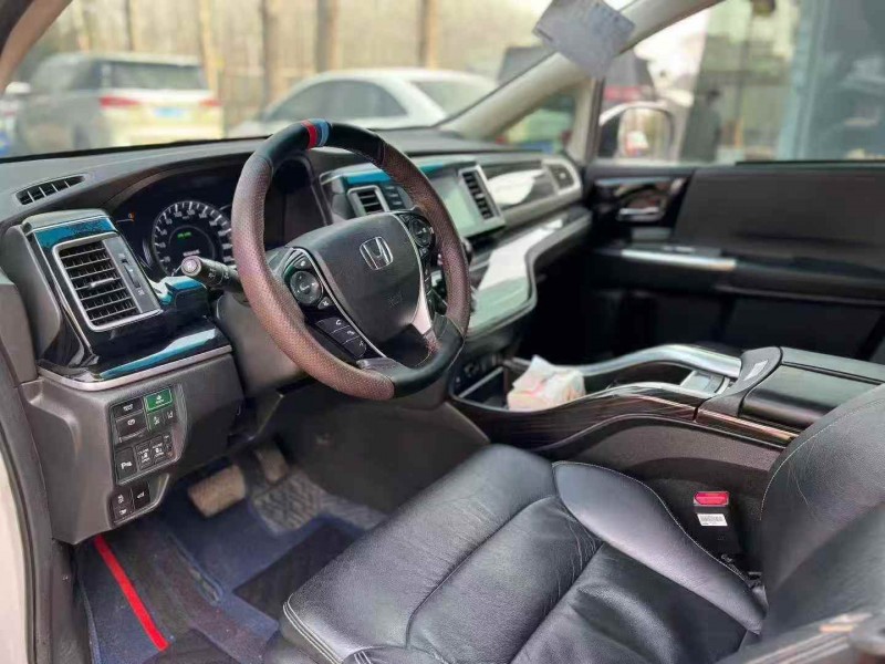 济宁20年本田艾力绅6