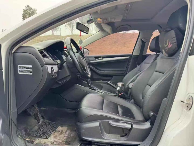 濮阳17年大众速腾6