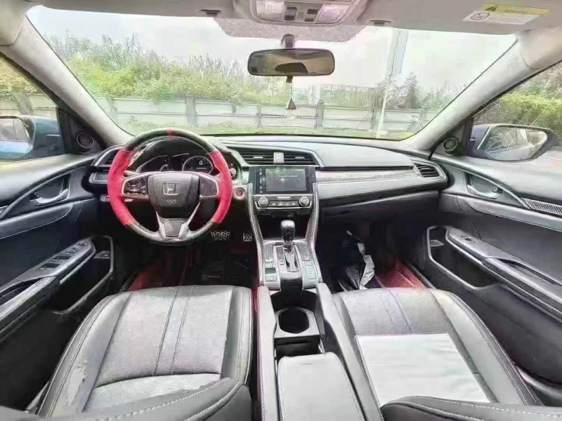 广州21年本田思域4