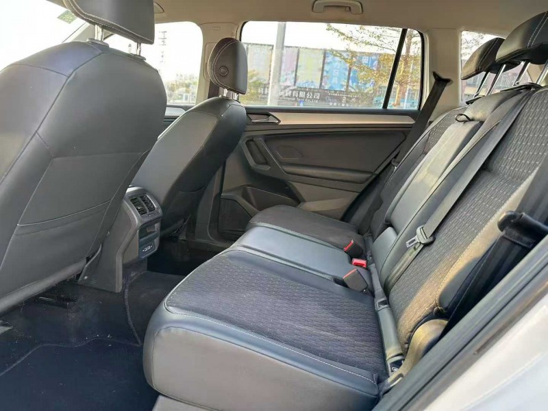 汕头19年大众途观6