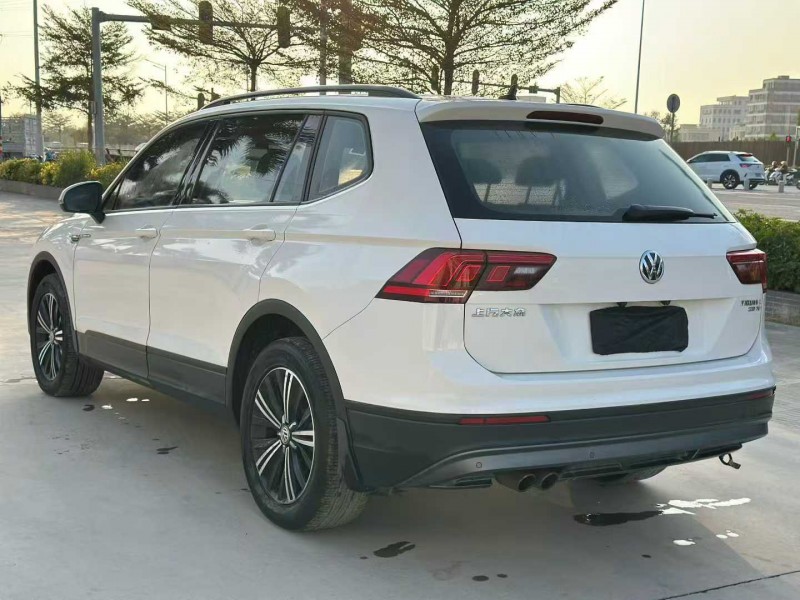 汕头19年大众途观7