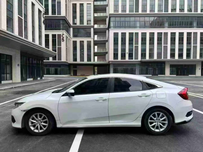 广州19年本田思域8