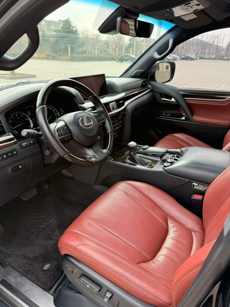 唐山19年雷克萨斯LX5