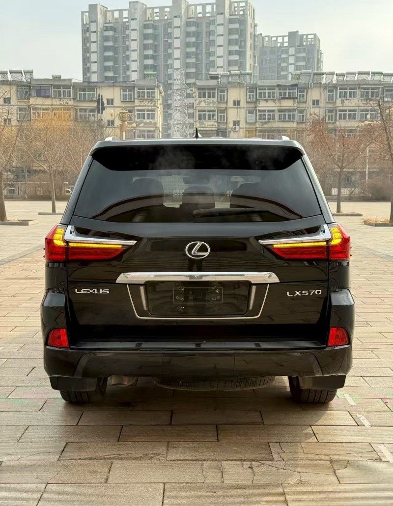 唐山19年雷克萨斯LX9