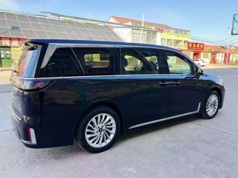 济宁26年岚图汽车梦想家8