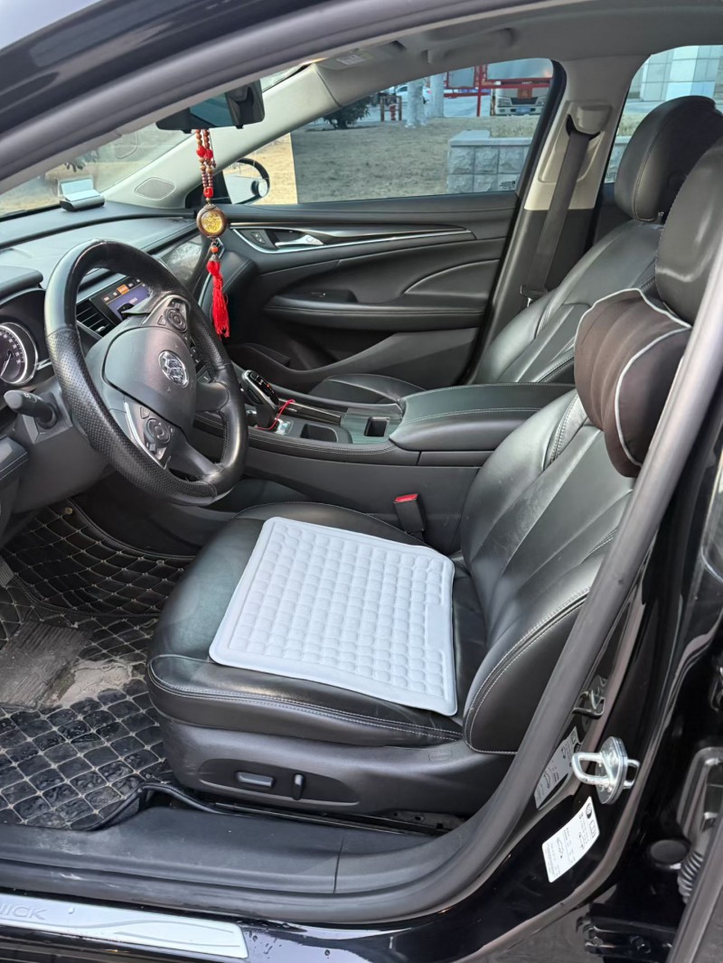 连云港20年别克君越8