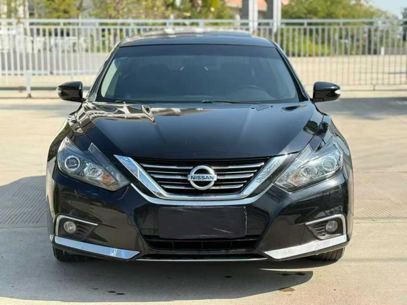 汕头18年日产天籁1