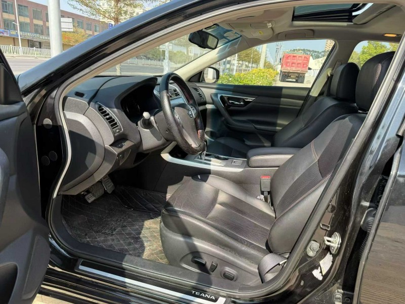 汕头18年日产天籁4