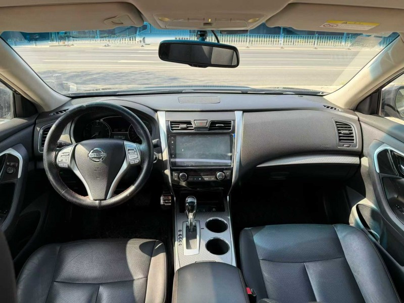 汕头18年日产天籁5