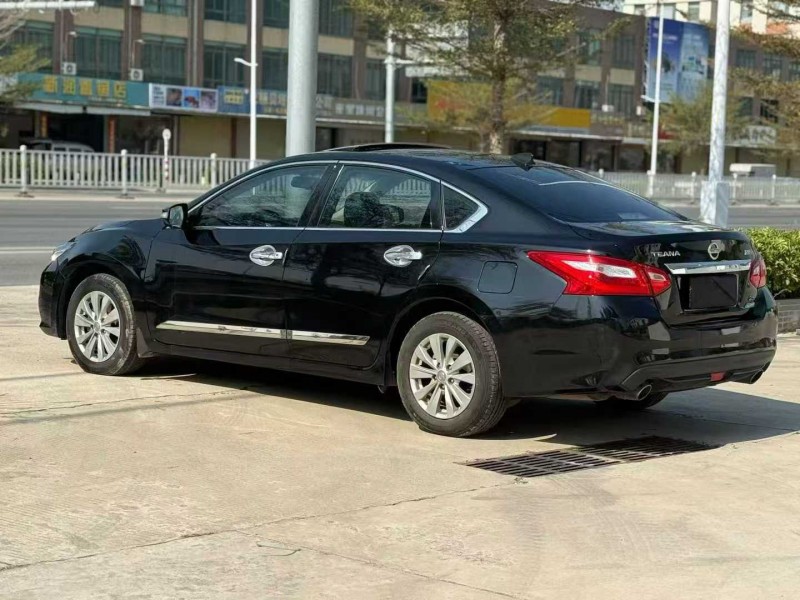 汕头18年日产天籁7