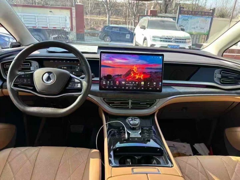 淄博25年腾势D94