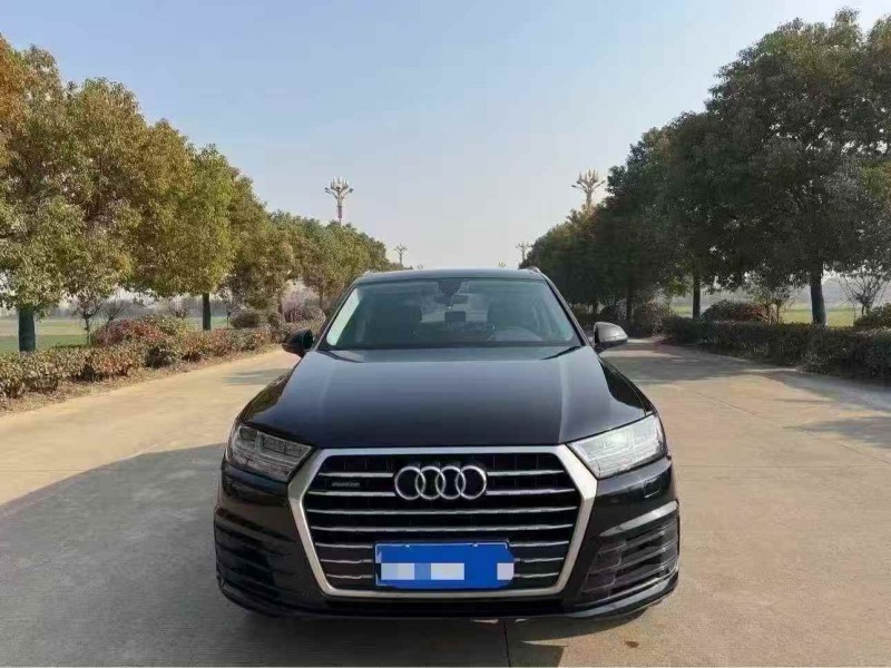 新余18年奥迪Q71