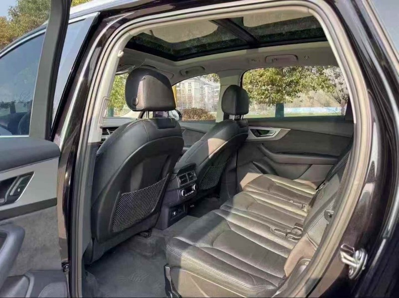 新余18年奥迪Q74