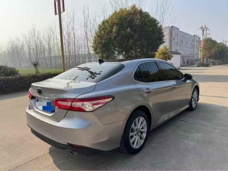 连云港23年丰田凯美瑞9