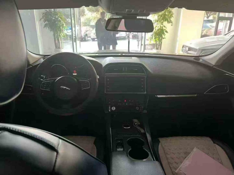 泸州17年捷豹锋湃6