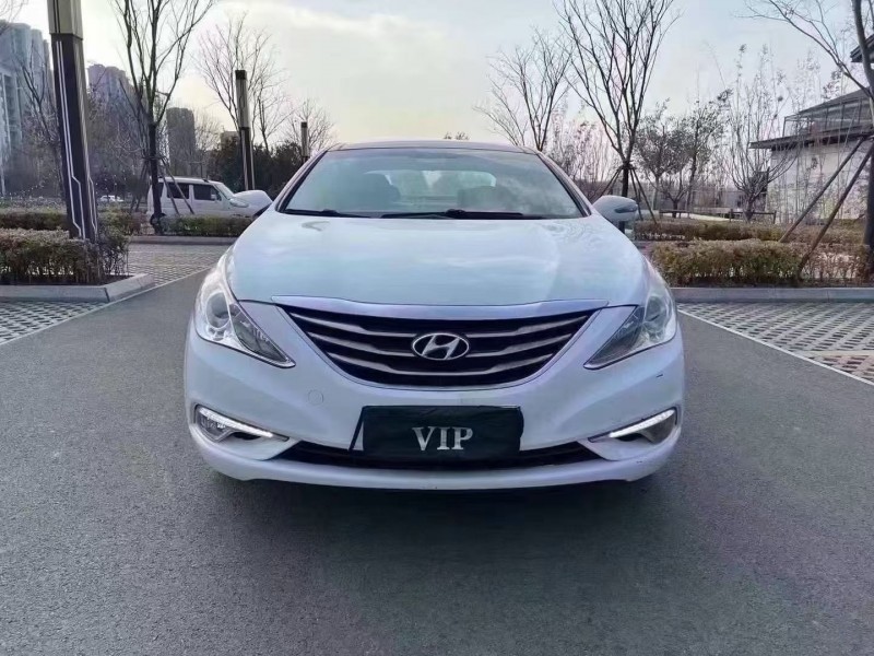 济宁15年现代索纳塔1