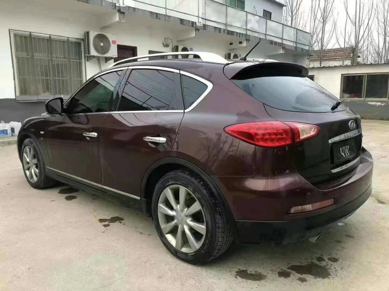 济宁14年英菲尼迪QX507