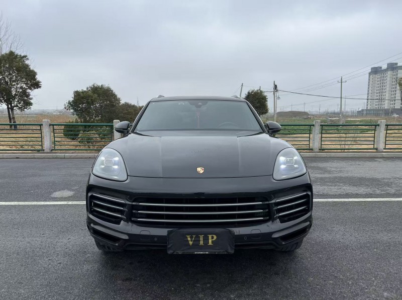 盐城18年保时捷卡宴1