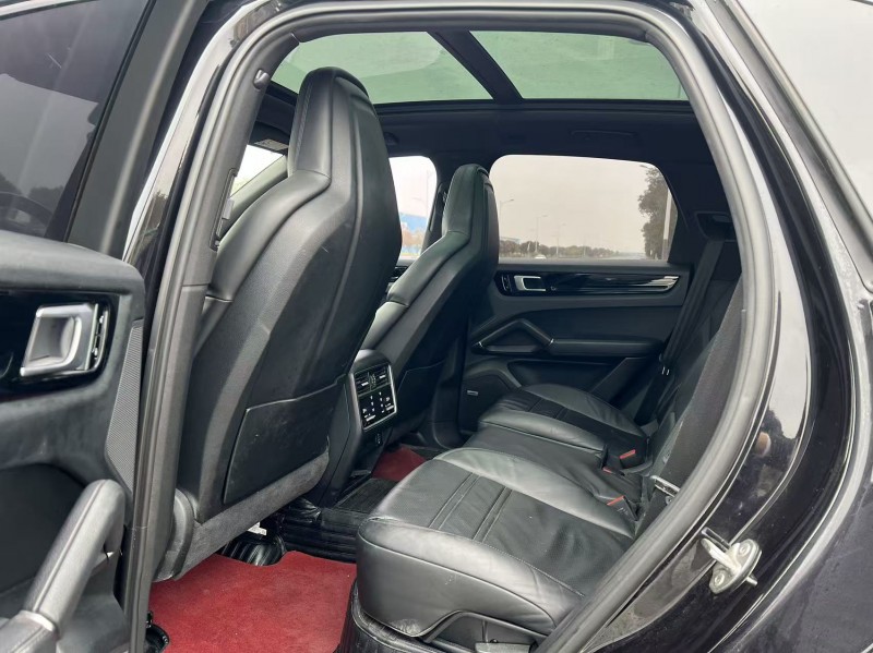 盐城18年保时捷卡宴5