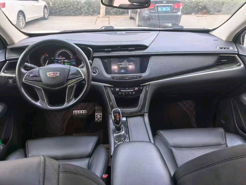 沧州17年凯迪拉克XT57