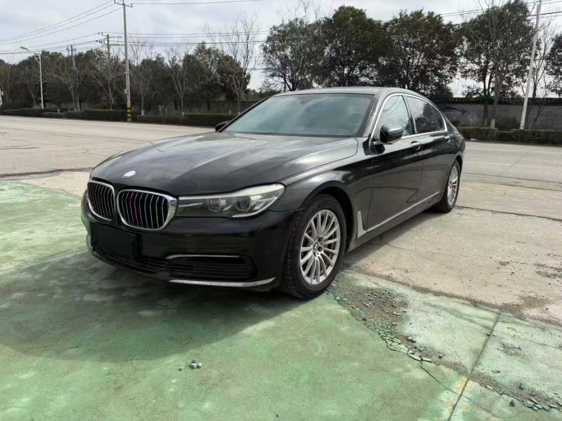 徐州17年宝马7系3