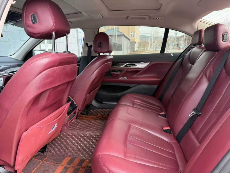 徐州17年宝马7系8