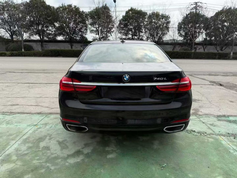 徐州17年宝马7系9