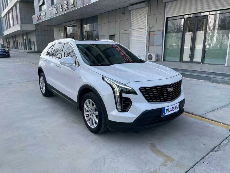 济宁22年凯迪拉克XT42