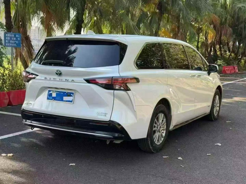 广州22年丰田塞纳7