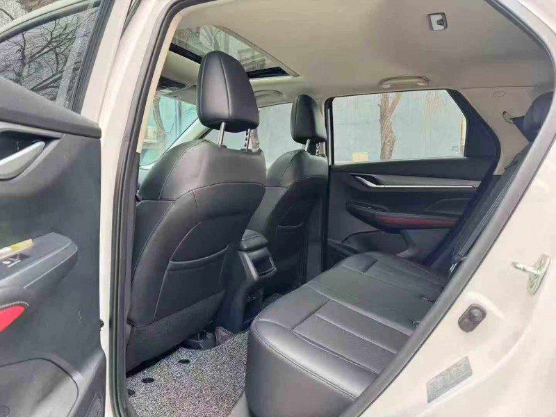 保定20年长安汽车CS555