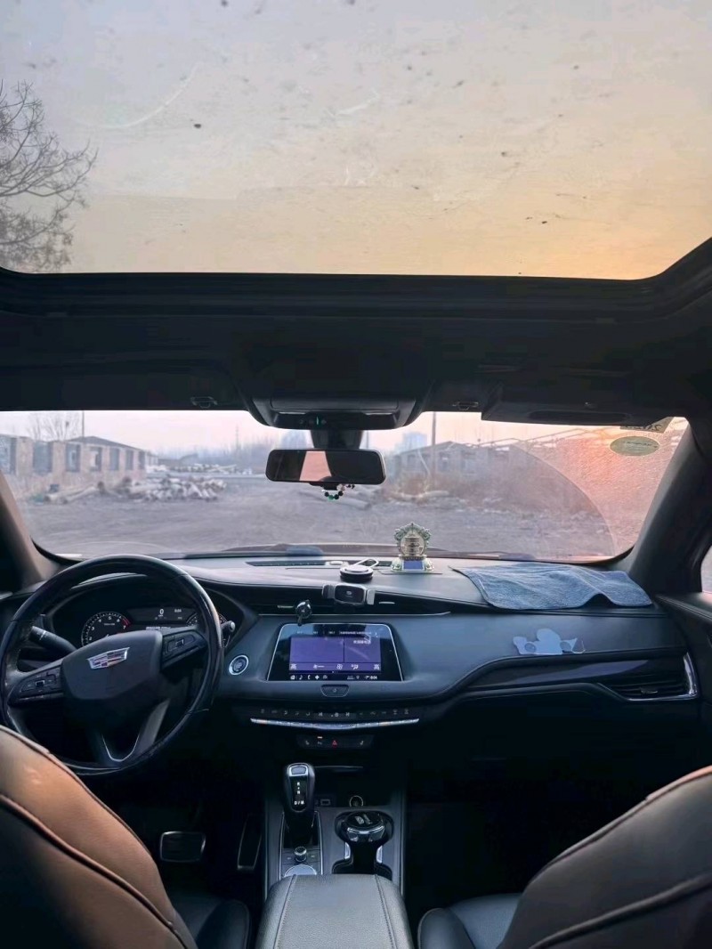 鹤壁19年凯迪拉克XT49