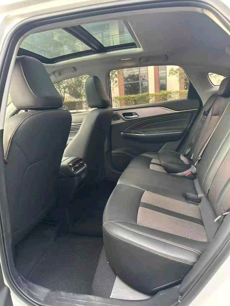 广州25年传祺埃安S7