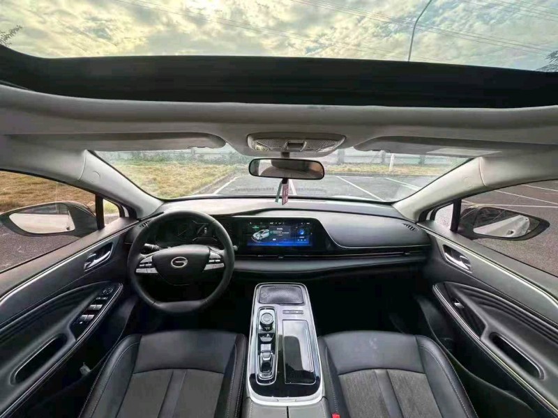 广州25年传祺埃安S8