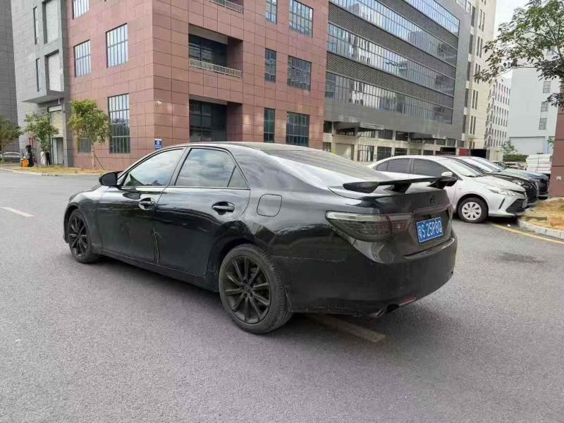 广州11年丰田锐志6