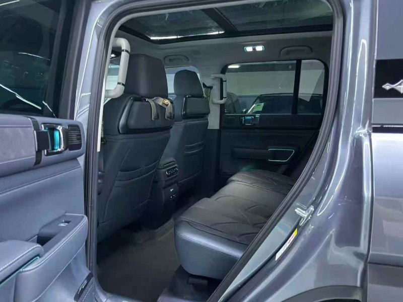 广州25年比亚迪方程豹6