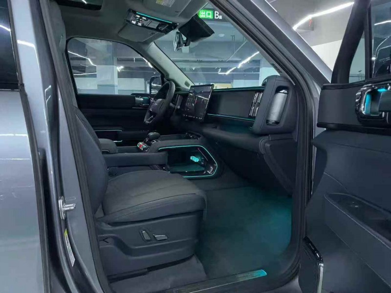 广州25年比亚迪方程豹7